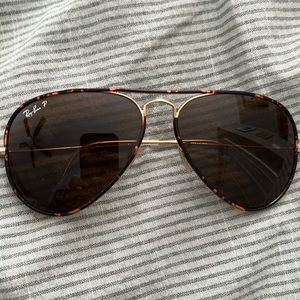 Tortoise Shell Ray Ban Aviators.